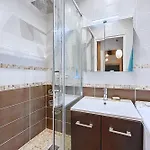 Апартаменты Charming 2room Flat Near Buttes-chaumont Париж