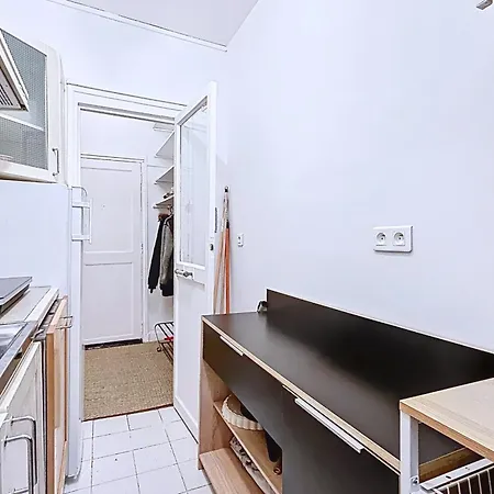 Charming 2room Flat Near Buttes-chaumont Apartment