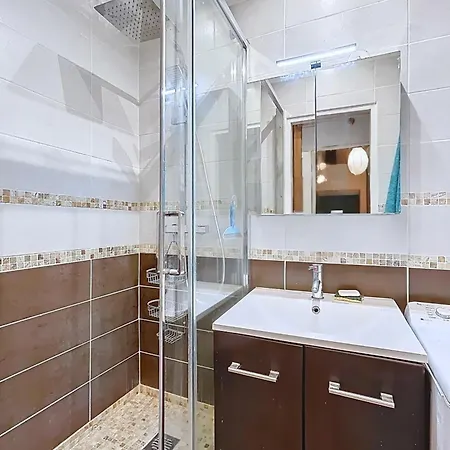 Apartament Charming 2room Flat Near Buttes-chaumont Paryż