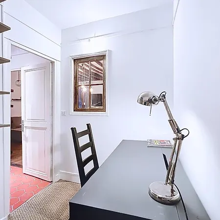 Charming 2room Flat Near Buttes-chaumont Appartement *
