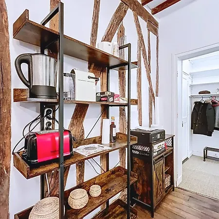Charming 2room Flat Near Buttes-chaumont * Parijs