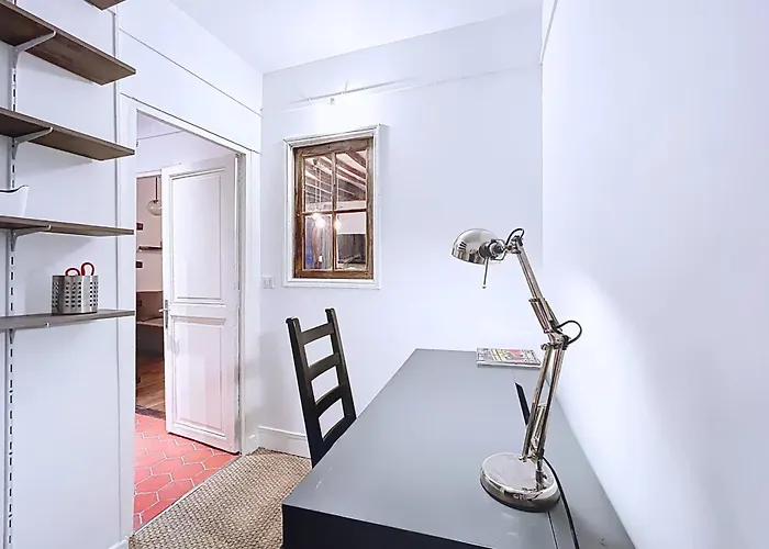 Charming 2room Flat Near Buttes-chaumont Appartement *