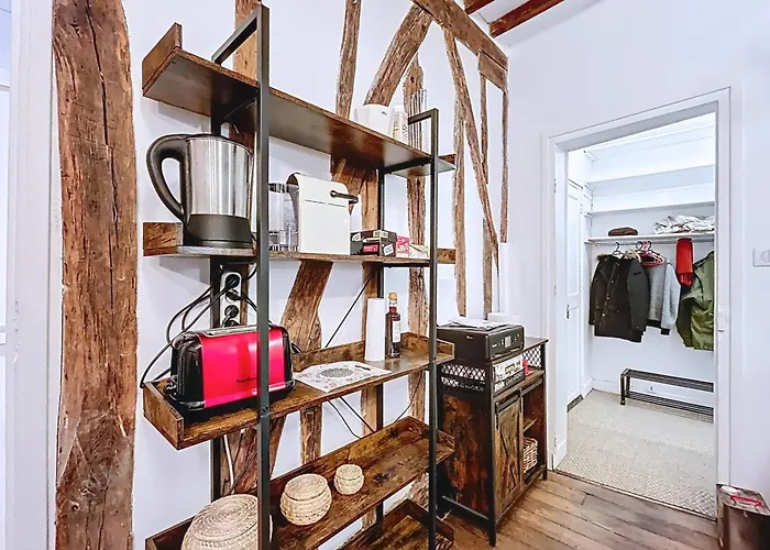 Charming 2room Flat Near Buttes-chaumont * Parijs